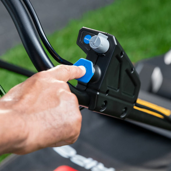 Toro 60V MAX* 21 in. (53 cm) Stripe™ Self-Propelled Mower - 6.0Ah Battery/Charger Included 21621