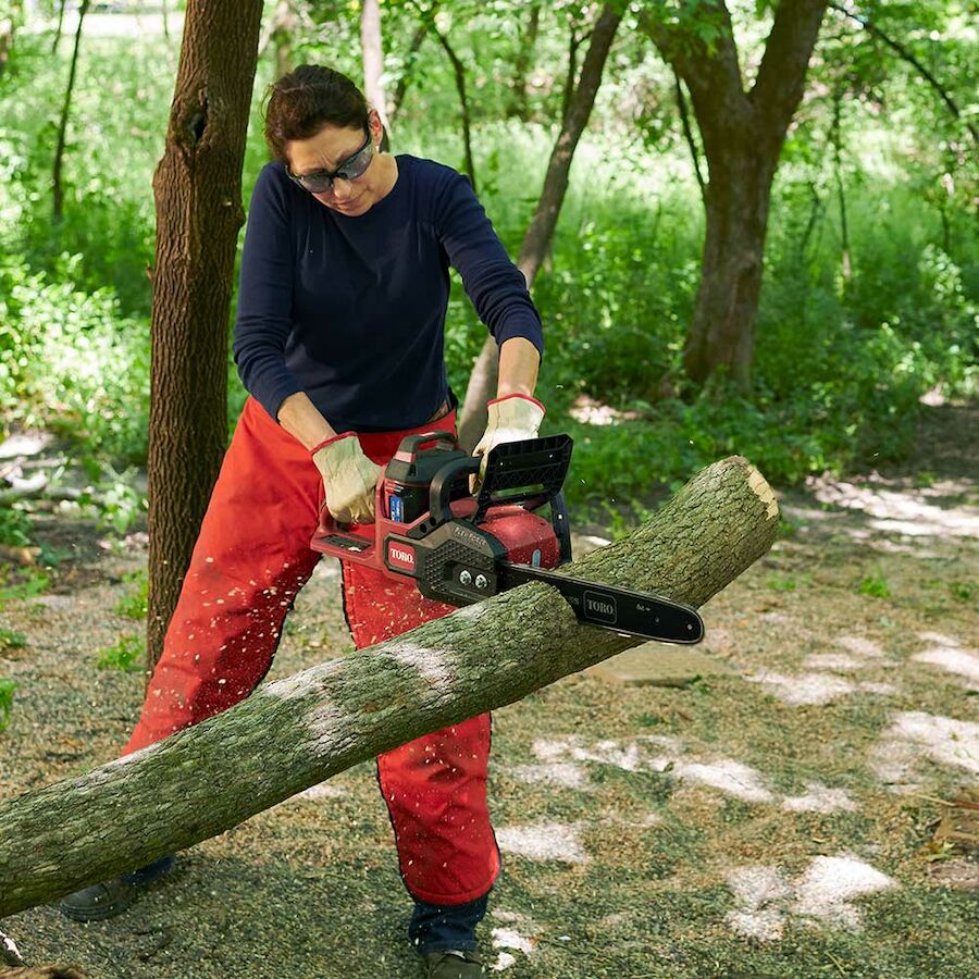 Toro 60V MAX* 16 in. (40.6 cm) Brushless Chainsaw with 2.5Ah battery